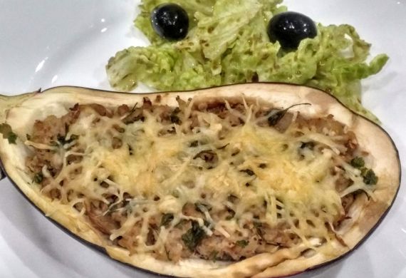 Atum em Canoa de Beringela