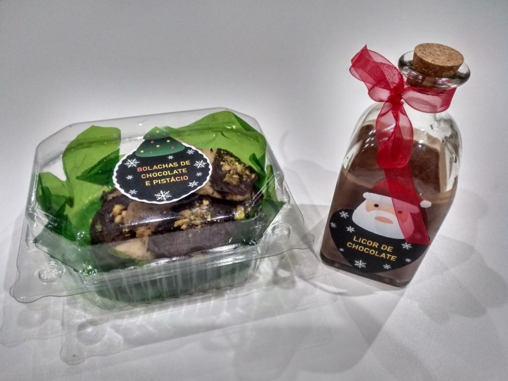 Bolachas Chocolate Pistácio e Licor Chocolate