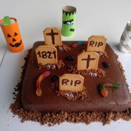 Bolo Chocolate Cemitério Halloween