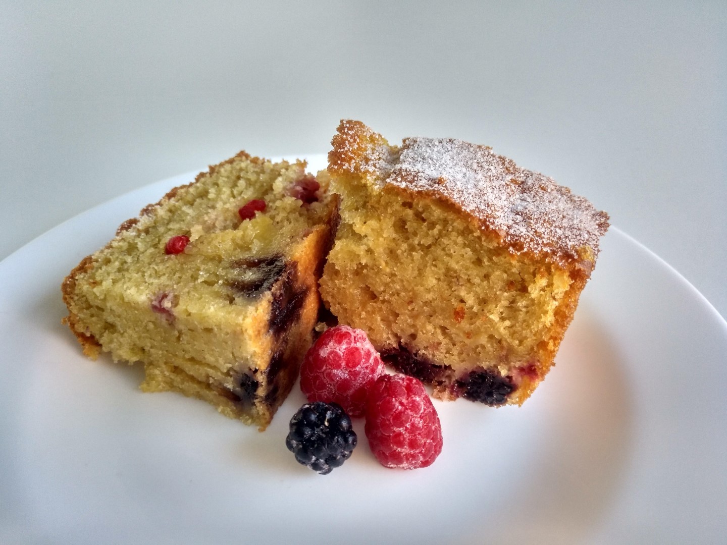 Bolo de Framboesa e Iogurte