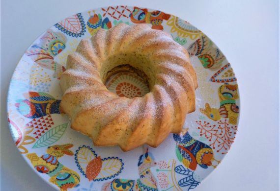 Bolo de Claras e Sementes de Papoila