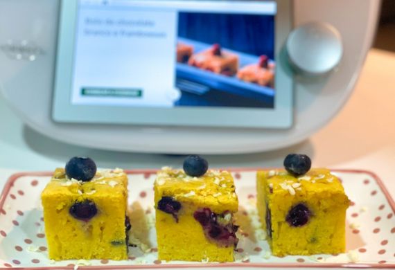 Bolo Chocolate Mirtilos